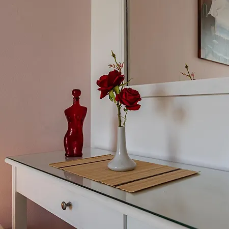 Mandy Seafront Apartament